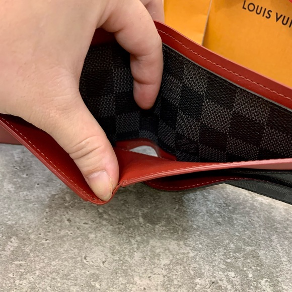 Authentic damier graphite multiple wallet limited - Picture 8 of 10